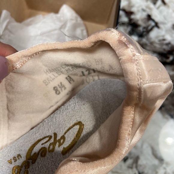 Capezio Aria Pointe shoes size 8.5 with rubber toe grips added NWT - Picture 8 of 10